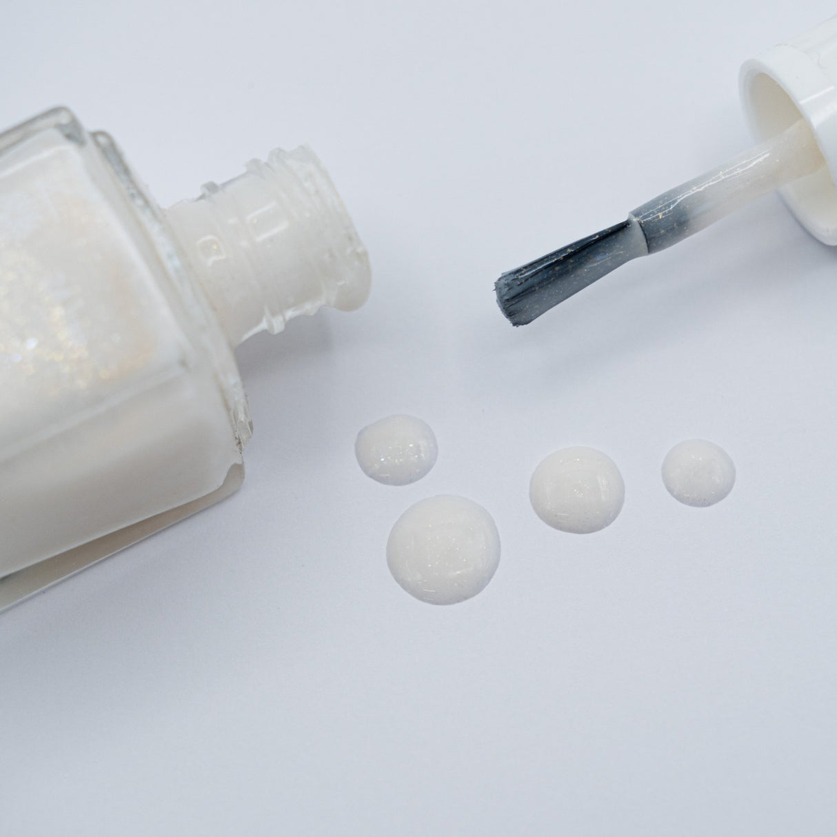 Perla - 24 Free Nail Polish - Sampson Eco Shop